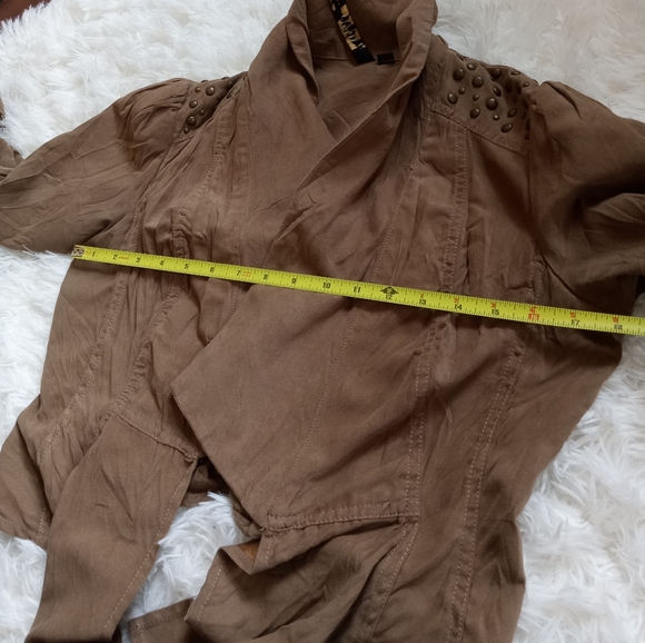 Jacket - Picture 3 of 7